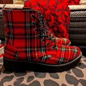 T.U.K plaid boots